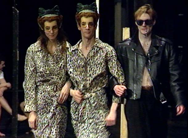 Prove dello spettacolo Ahnen Helena Pikon Jakob Andersen e Mark Sieczkarek copyright L Arche Editeur Prove dello spettacolo Ahnen Helena Pikon Jakob Andersen e Mark Sieczkarek copyright L Arche Editeur