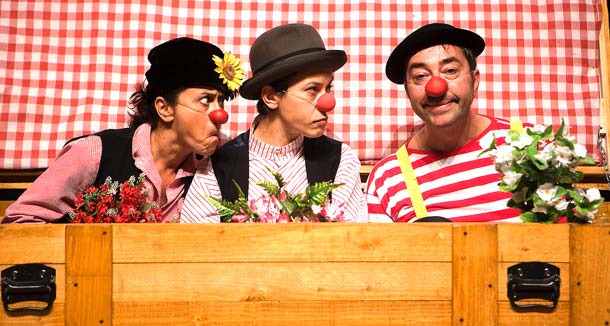 Giuliana Musso in "Tanti saluti" Giuliana Musso in "Tanti saluti"