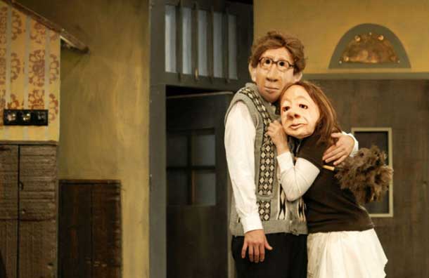 Familie Flöz in Hotel Paradiso Familie Flöz in Hotel Paradiso