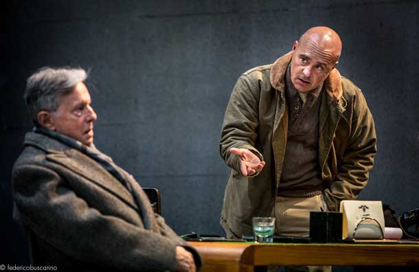 Luca Zingaretti in La torre d'avorio Luca Zingaretti in La torre d'avorio