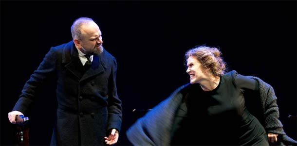 Una scena dello spettacolo "John Gabriel Borkman"