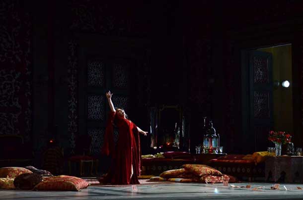 La Traviata La Traviata