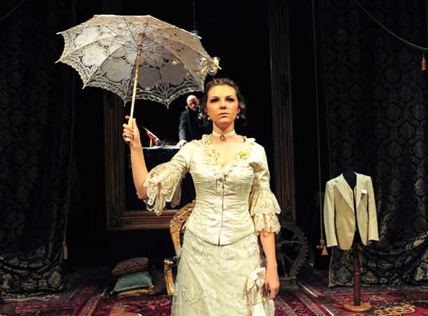 Gabriele d'Annunzio tra amori e battaglie - con Edoardo Sylos Labini; regia Francesco Sala Gabriele d'Annunzio tra amori e battaglie - con Edoardo Sylos Labini; regia Francesco Sala