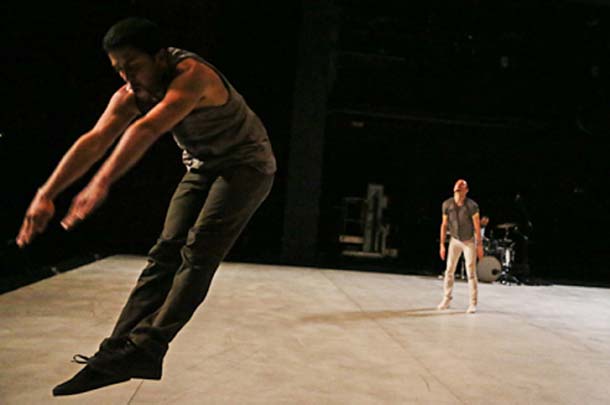 VIOLET - Meg Stuart - @ CTine Declerck