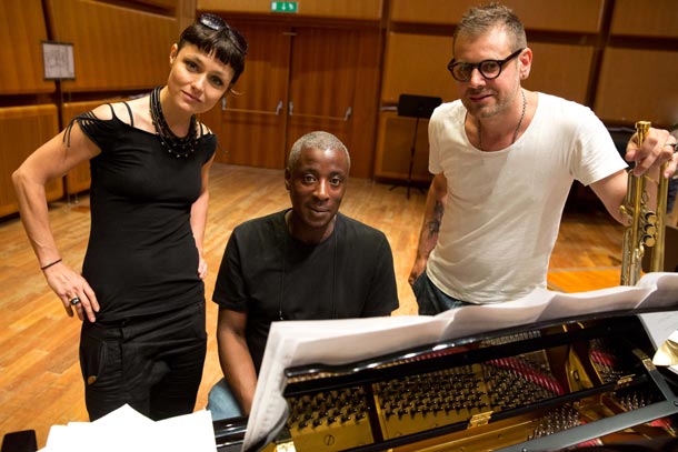 Wayne Marshall con Fabrizio Bosso e Petra Magoni Wayne Marshall con Fabrizio Bosso e Petra Magoni