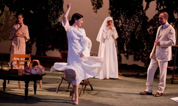 Improvvisamente l'estate scorsa Improvvisamente l'estate scorsa