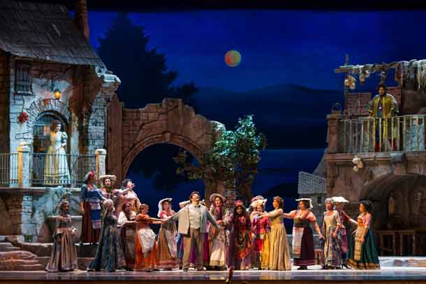 L'Elisir d'amore © Francesco Squeglia L'Elisir d'amore © Francesco Squeglia