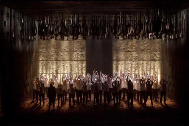 Nabucco regia di Stefano Poda