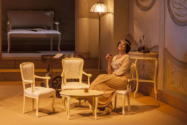 LA RONDINE - I atto fotoGiuseppeGiovannelli (MariaLuigiaBorsiMAGDA) LA RONDINE - I atto foto GiuseppeGiovannelli (MariaLuigiaBorsiMAGDA)