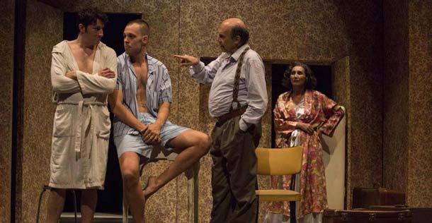 Morte di un commesso viaggiatore - regia di Elio De Capitani Morte di un commesso viaggiatore - regia di Elio De Capitani