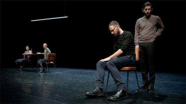 Ce ne andiamo per non darvi altre preoccupazioni Ce ne andiamo per non darvi altre preoccupazioni