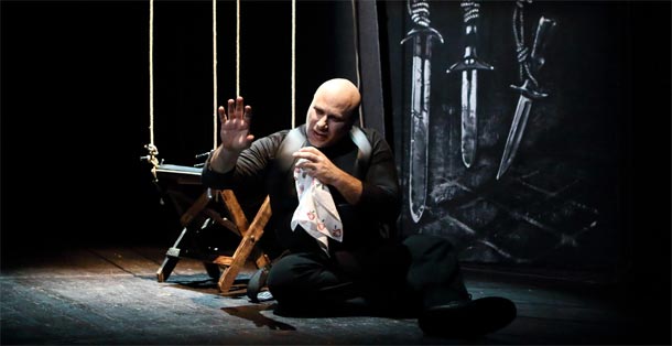 Una scena dell'Otello di Luigi Lo Cascio