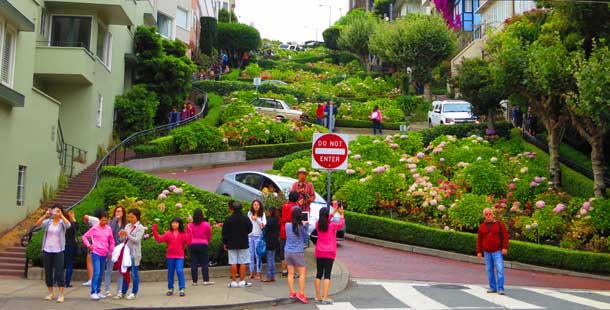 Lombard Street_photocredit Fermata Spettacolo Lombard Street_photocredit Fermata Spettacolo