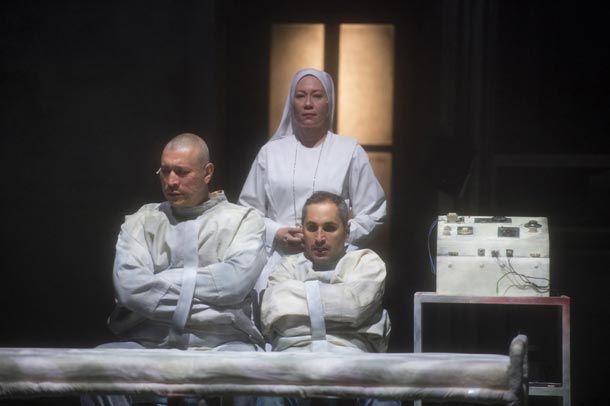 Qualcuno volò sul nido del cuculo foto Francesco Squeglia Qualcuno volò sul nido del cuculo foto Francesco Squeglia