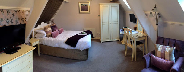 three_ways_house_room_ok