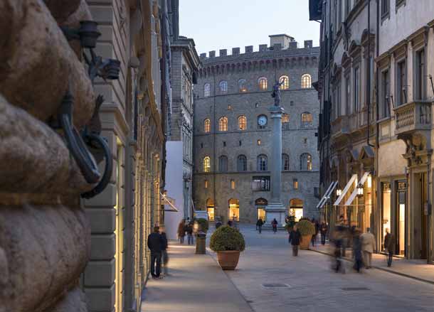 Il palazzo e la città