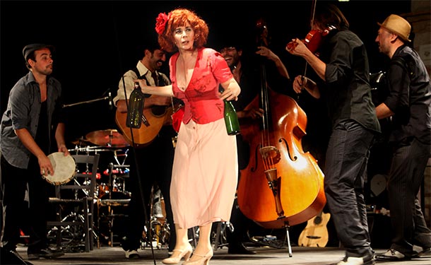 Mariangela D'Abbraccio in Teresa la ladra Mariangela D'Abbraccio in Teresa la ladra