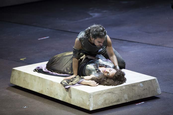 Mirco Palazzi (Assur) e Tonia Langella (Azema) in Semiramide © Simone Donati - TerraProject Mirco Palazzi (Assur) e Tonia Langella (Azema) in Semiramide © Simone Donati - TerraProject