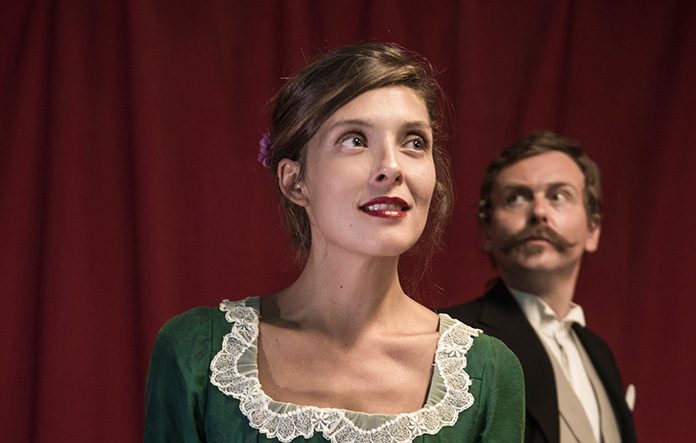 foto-prove-la-signorina-felicita_ph-andrea-macchia