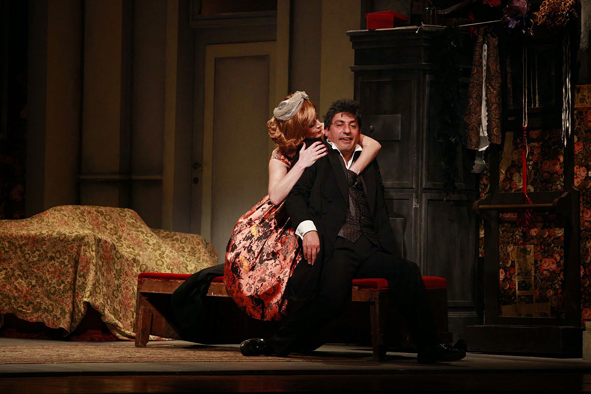 Sarto per signora Sarto per signora