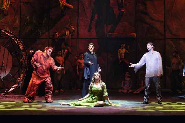 notre-dame-de-paris-640x425